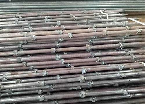 蒙山隧道钢花管